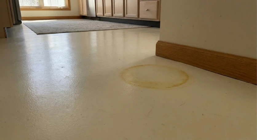 زرد شدن و لک شدن کفپوش اپوکسی آشپزخانه در اثر حرارت